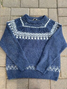Women’s Blue Fair Isle Sweater size small